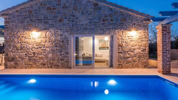 Villa | Pool | Indoor pool, outdoor pool