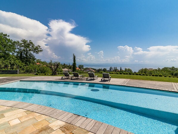 Outdoor pool - Exceptional Luxury Villa With Pool,wellness and Jaccuzzi. Sea View ! (Lovran)