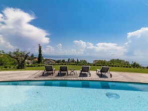 Outdoor pool - Exceptional Luxury Villa With Pool,wellness and Jaccuzzi. Sea View ! (Lovran)