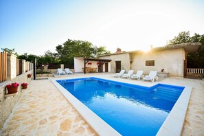 Leilighet | Basseng | Innendørsbasseng og utendørsbasseng