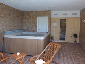 Spa - Gorgeous Villa with Private Pool & Hot Tub in Istria (Krsan)