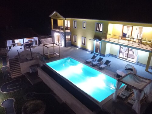 Gorgeous Villa with Private Pool & Hot Tub in Istria