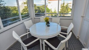 Balcony - Luxurious Apartment in Novalja Near Sea (Novalja)