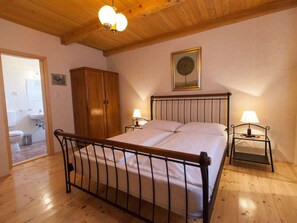 Villa | 6 bedrooms, individually furnished, iron/ironing board