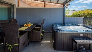 Unclassified image, 2 of 19, button - Modern Holiday Home With Terrace and Outdoor Jacuzzi (Porec)
