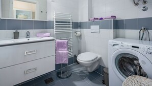 Unclassified image, 5 of 19, button - Modern Holiday Home With Terrace and Outdoor Jacuzzi (Porec)
