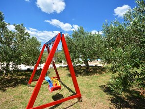 Villa | Garden - Villa in Kastel Luksic Near the Beach (Kastela)