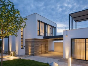 Reception - Modern Villa in Bale With Pool (Bale)