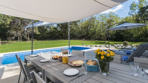 Villa | Balcony - Modern Villa on the East Coast of Istria - Nature, Privacy and Great Beaches Nearby (Sveta Nedelja)