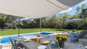 Villa | Balcony