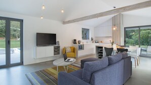 Villa | Living room - Modern Villa on the East Coast of Istria - Nature, Privacy and Great Beaches Nearby (Sveta Nedelja)