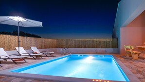 Outdoor pool - Wonderful Holiday Home With Private Pool & Covered Terrace (Kanfanar)