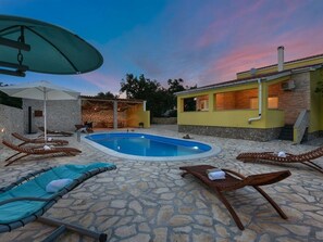 Exterior - Beautiful Holiday Home With Private Pool, Nice Guesthouse, Lovely Roofed Terrace (Posedarje)