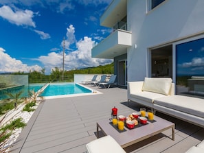 Indoor pool, outdoor pool