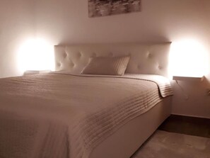 Apartment | 1 bedroom, individually furnished, iron/ironing board