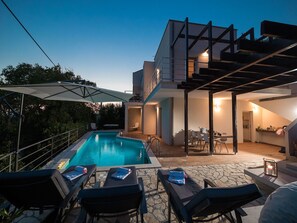 Indoor pool, outdoor pool - Modern Villa With Pool and Hot Tub, Near the Sea (Crikvenica)