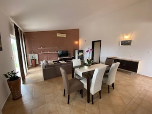 Dining - Charming Holiday Home in Murvica Pool (Policnik)