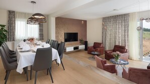 Unclassified image, 3 of 38, button - Luxurious Villa With Private Pool, 6 En Suite Bedrooms, Great Landscaped Garden (Vrsi)