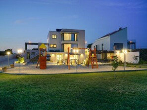 Exterior - Luxurious Villa With Private Pool, 6 En Suite Bedrooms, Great Landscaped Garden (Vrsi)