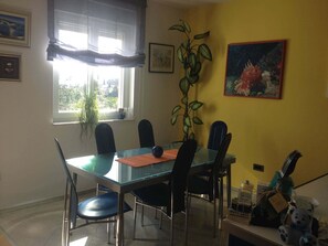 Dining - Spacious Apartment at Icici near Beach (Opatija)