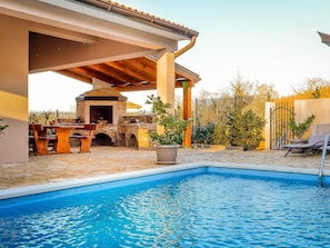 Outdoor pool - Cozy Holiday Home in Šorici With Pool (Kanfanar)