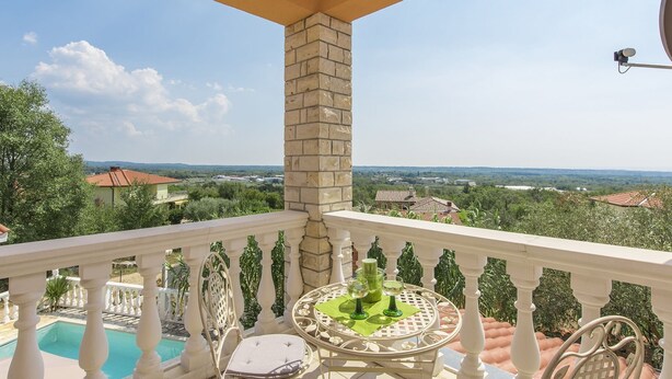 Cottage | Balcony - Comfortably and Lovingly Furnished Villa With Pool for a Relaxing Family Holiday (Kastelir-Labinci)