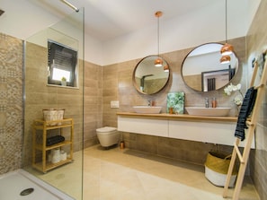 Cottage | Bathroom | Shower, hair dryer, towels - Beautiful Newly Built Villa Oleandra for up to 5 Persons, With Private Pool (Sveti Petar u Sumi)
