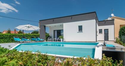 Beautiful Newly Built Villa Oleandra for up to 5 Persons, With Private Pool