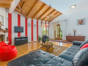 Cottage | Living room