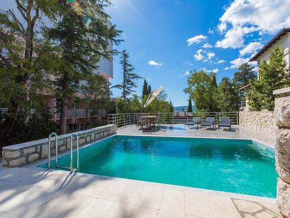 Indoor pool, outdoor pool
