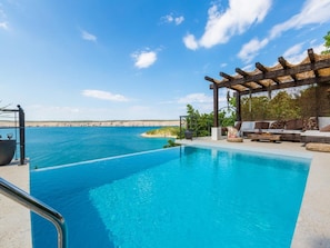 Indoor pool, outdoor pool - Wonderful Home With Pool and Amazing sea View . Near the Beach ! (Crikvenica)