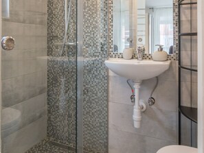 House | Bathroom - Modern Holiday Home in Vir With Pool (Vir)