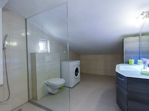 Apartment | Bathroom | Shower