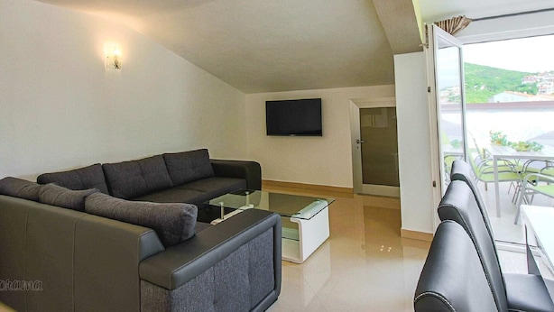 Unclassified image, 1 of 18, button - Adorable Apartment in Kvarner With Sea View (Novi Vinodolski)