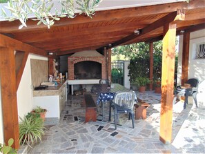 House | Outdoor dining - Amazing 2 Storey Holiday Home With 120m Roof Terrace, Directly on the Beach (Sveti Filip i Jakov)