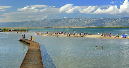 Villa in Zaton With Swimming Pool