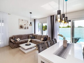 House | Dining - Villa in Zaton With Swimming Pool (Nin)