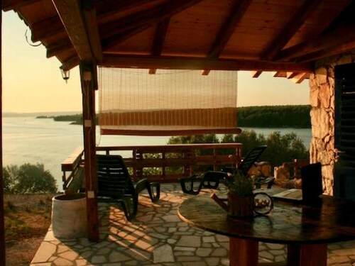 High Privacy Countryside Chalet With Private Beach and Terrace With Seaview