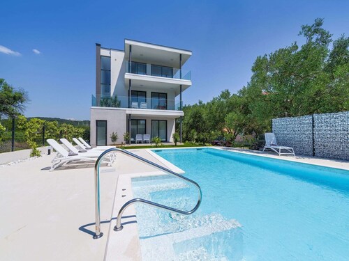 Modern Villa in Bibinje With Terrace