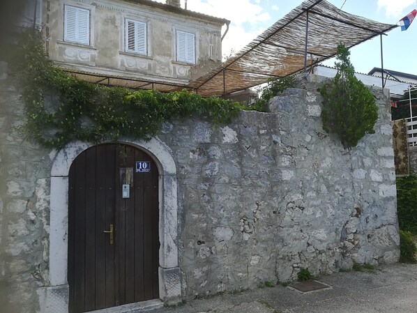 House | Exterior detail - Spacious Holiday Home With Terrace & Great Sea View (Crikvenica)