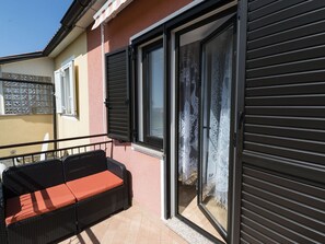 Balcony - Five Bedroom Holiday House & Pool near Kanegra Beach (Umag)