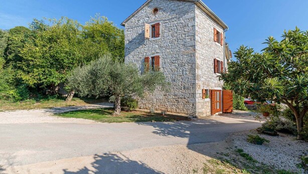 Exterior - Holiday Home Tamaris With Pool in a Village Near Visnjan (Visnjan)