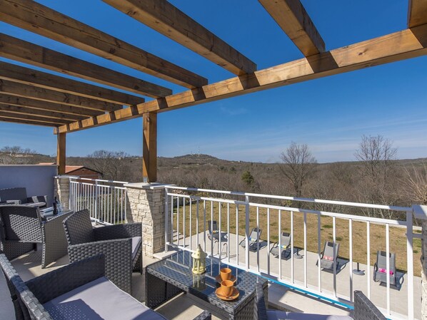 Cottage | Balcony