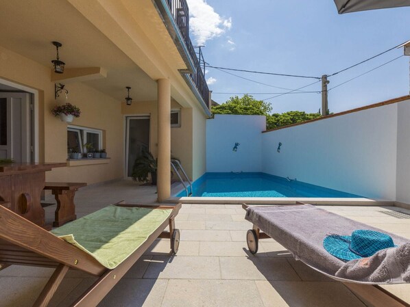 Indoor pool, outdoor pool