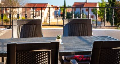 Spacious Holiday Home With Private Garden Great sea View, Only 200m From the sea