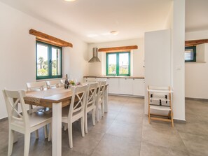 Cottage | Dining