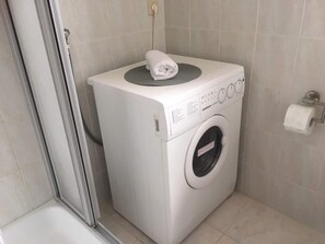 Apartment | Bathroom