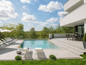 Outdoor pool - Luxurious Villa 55 with Hot Tub, 2 Swimming Pools, Sauna in Central Istria (Pazin)
