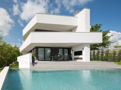 Luxurious Villa 55 with Hot Tub, 2 Swimming Pools, Sauna in Central Istria