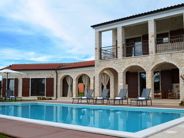 Villa | Pool | Outdoor pool